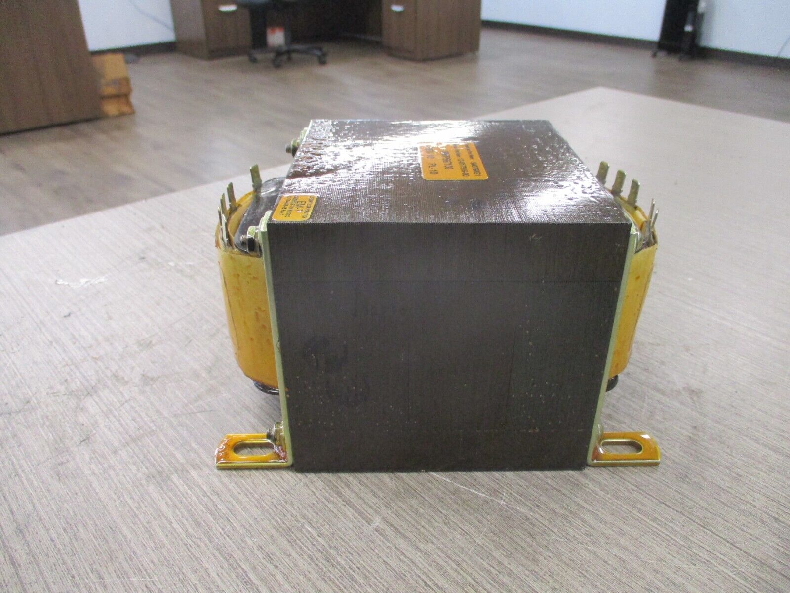 Liebert Transformer 12-817916-00 Rev. 10 Pri : 460/480-575-600 V Used