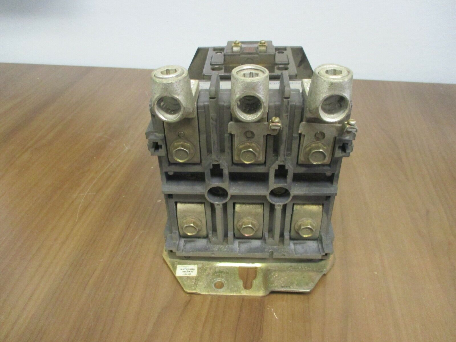 Allen-Bradley Contactor 500FL-EOD93 115-120V 200A 600V Used