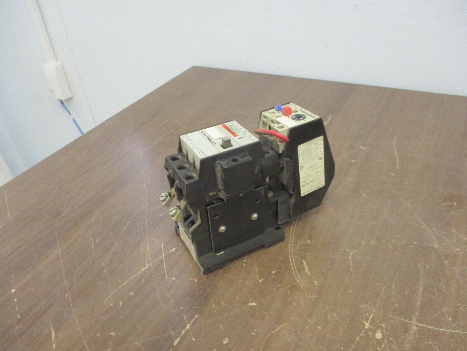 Siemens-Allis Size 1 Starter CXL10*3/OLR0400CSI 120V Coil Trip: 2.5-4A Used