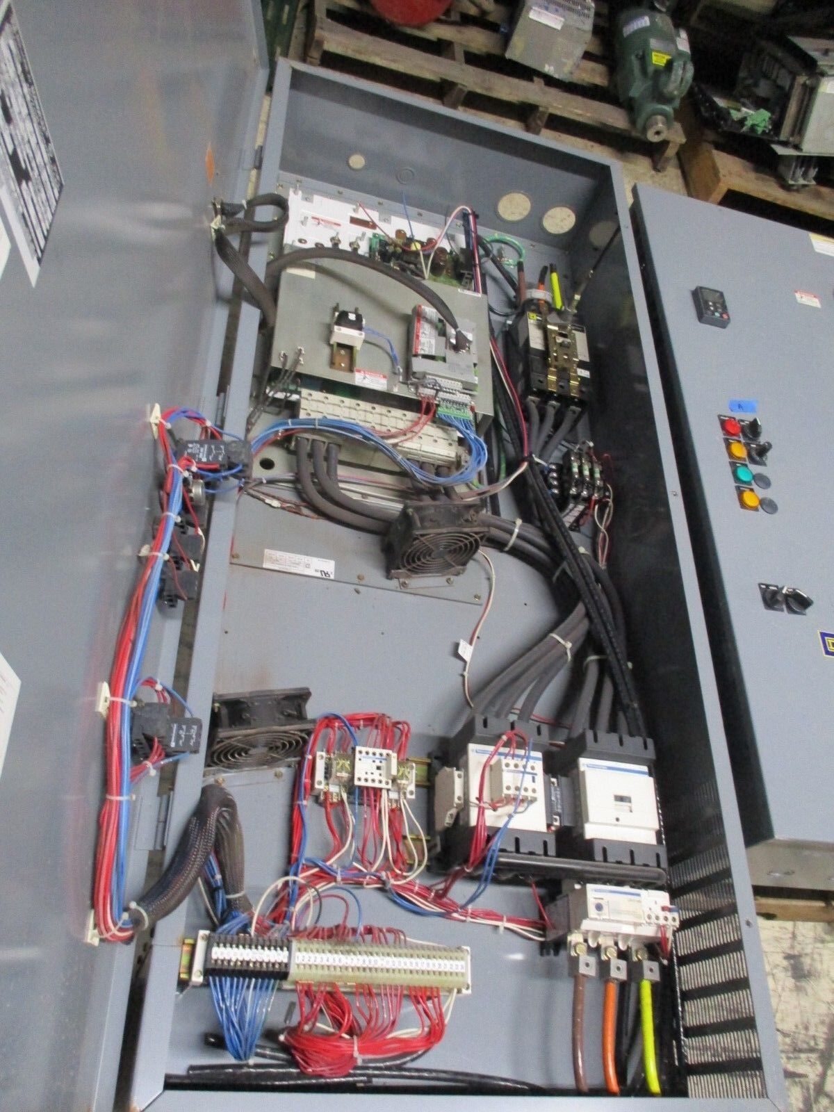 Square D Econoflex Altivar AC Drive w/ Bypass 8839 58ERG4VY 75HP 3Ph Used