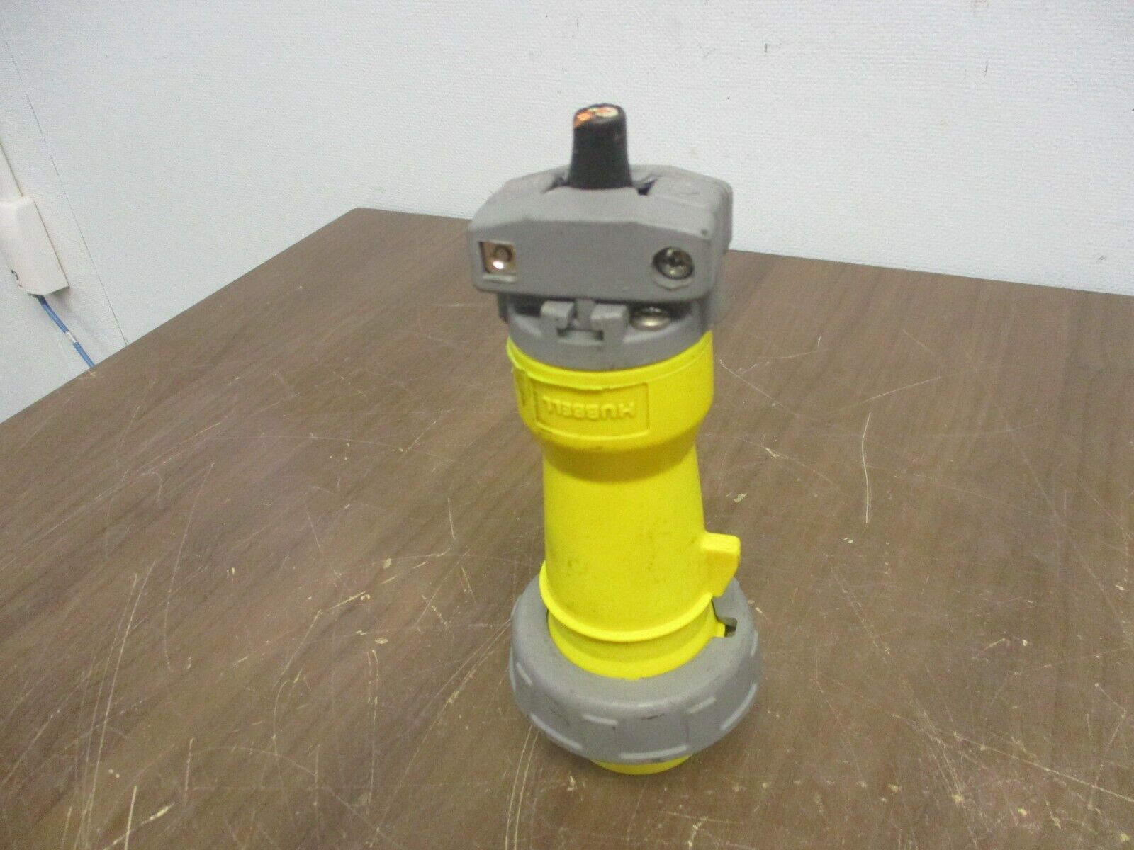 Hubbell Plug 320P4W 20A 125V Used