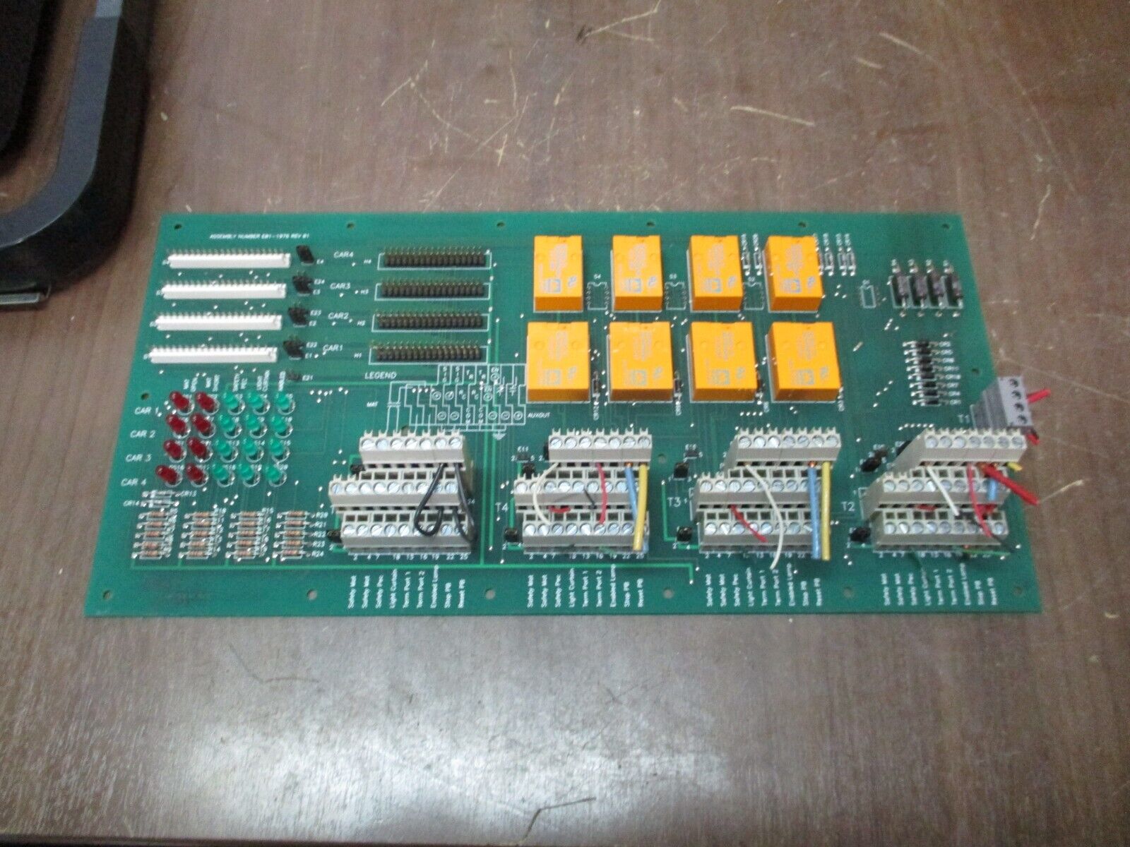 White POD Controller / 680 Termination Board E01-1976 Rev. 01 Used