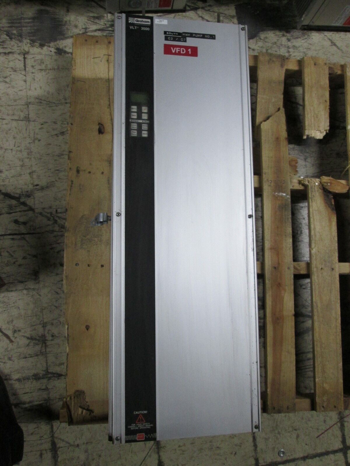 Graham VLT 3500 AC Drive VLT 3532 175H8897 30HP Used