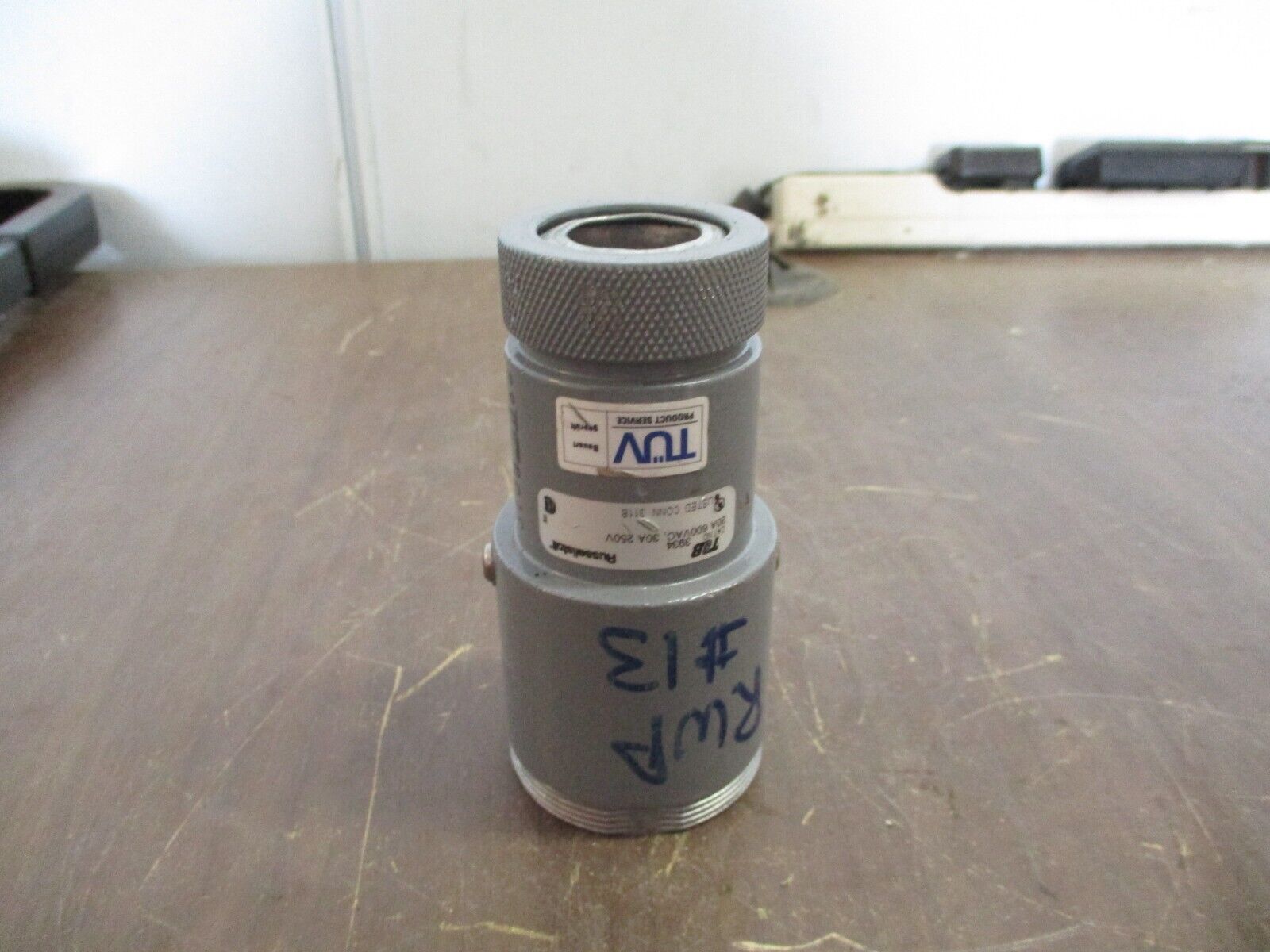 RussellStoll Connector w/ Wire End 3934 20A-600V 30A-250V 3P 4W Used