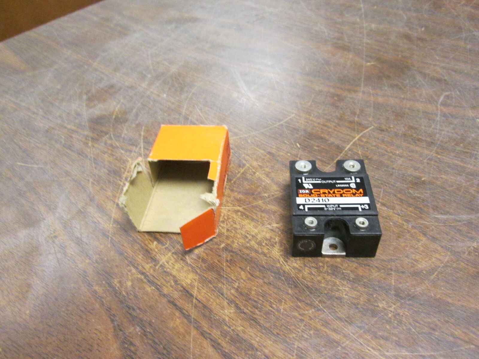 Crydom Solid State Relay D2410 Input:3-32VDC Output: 240VAC 10A New Surplus