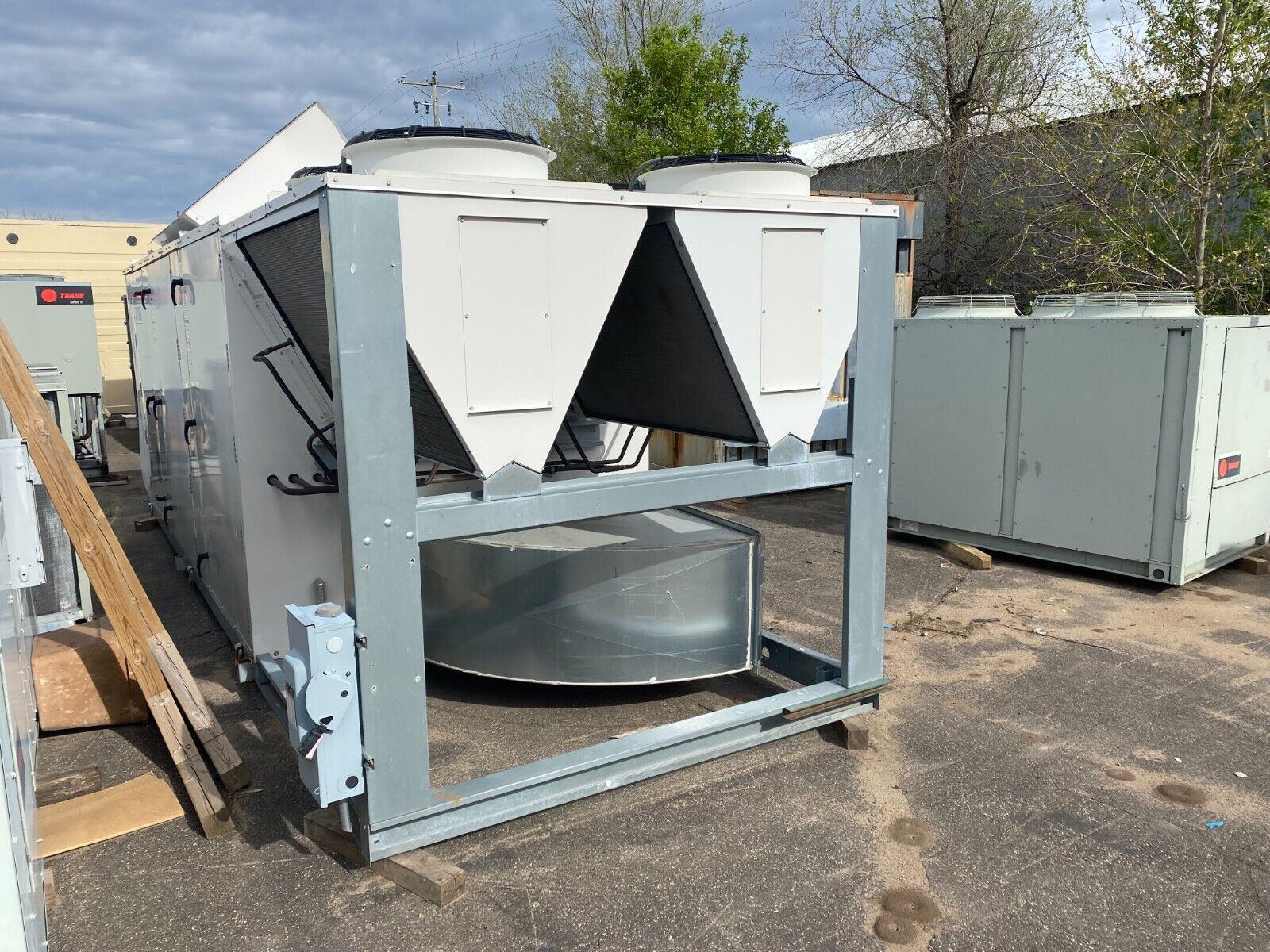 York Dedicated Outdoor Air Unit 40 Ton 8,000CFM 460V 3PH MFD 2019 Used