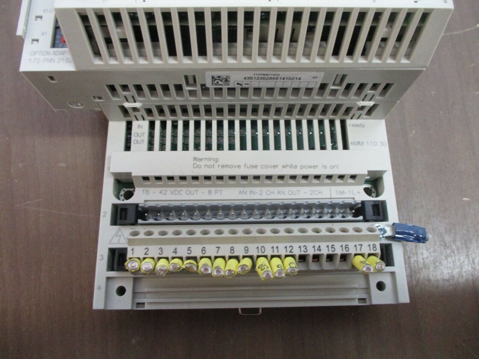 Schneider Electric TSX Momentum Processor w/ I/O Base 171CCC78010 512K, Used