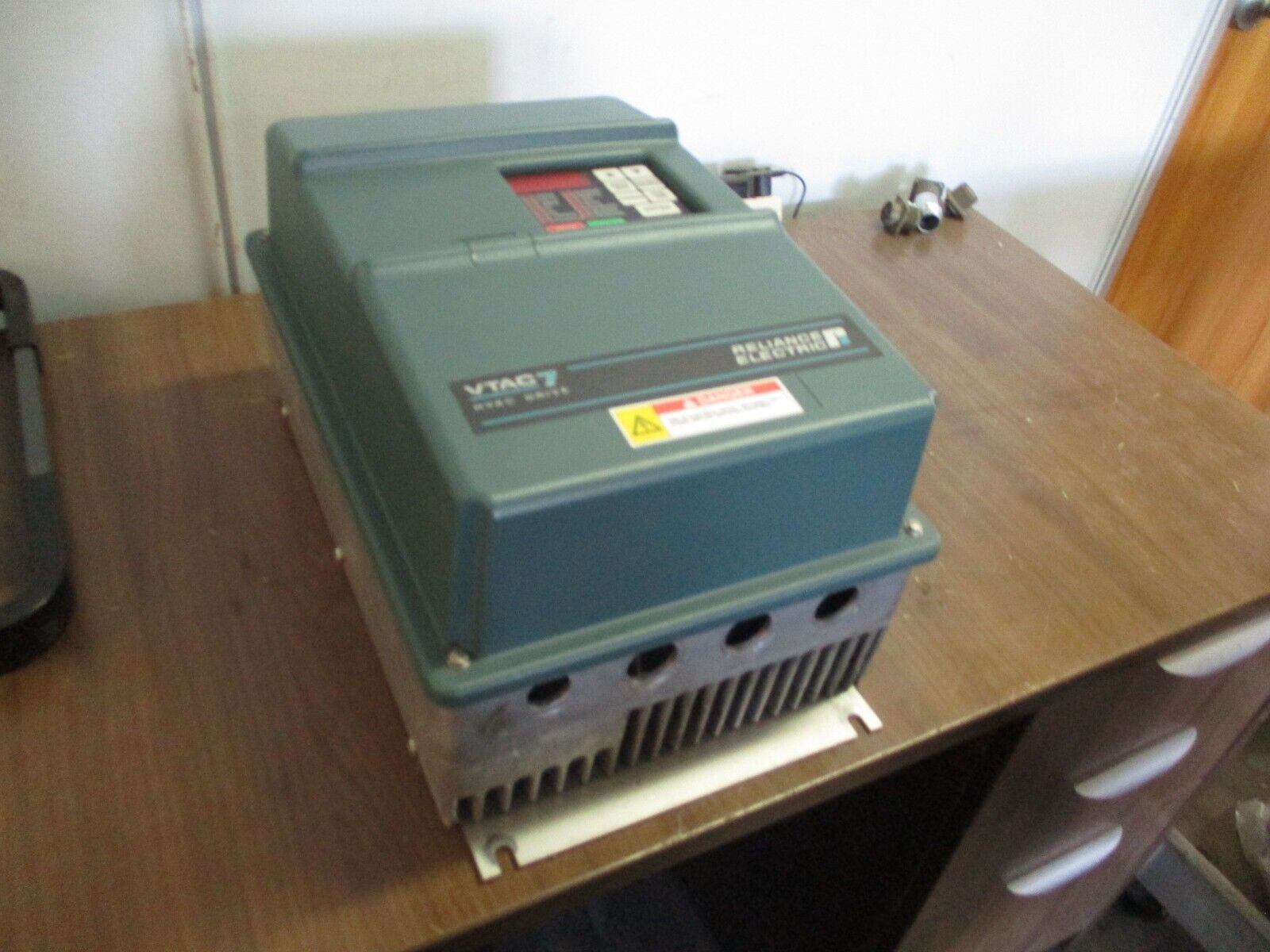 Reliance VTAC 7 GV3000/SE AC Drive 20V4260 20HP Type 12 Enclosure Used