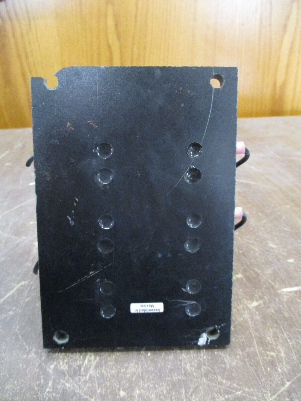 Buss Fuse Block 2788-3 3P w/ (3) TI-600 Fuses *Chipped Corner* Used