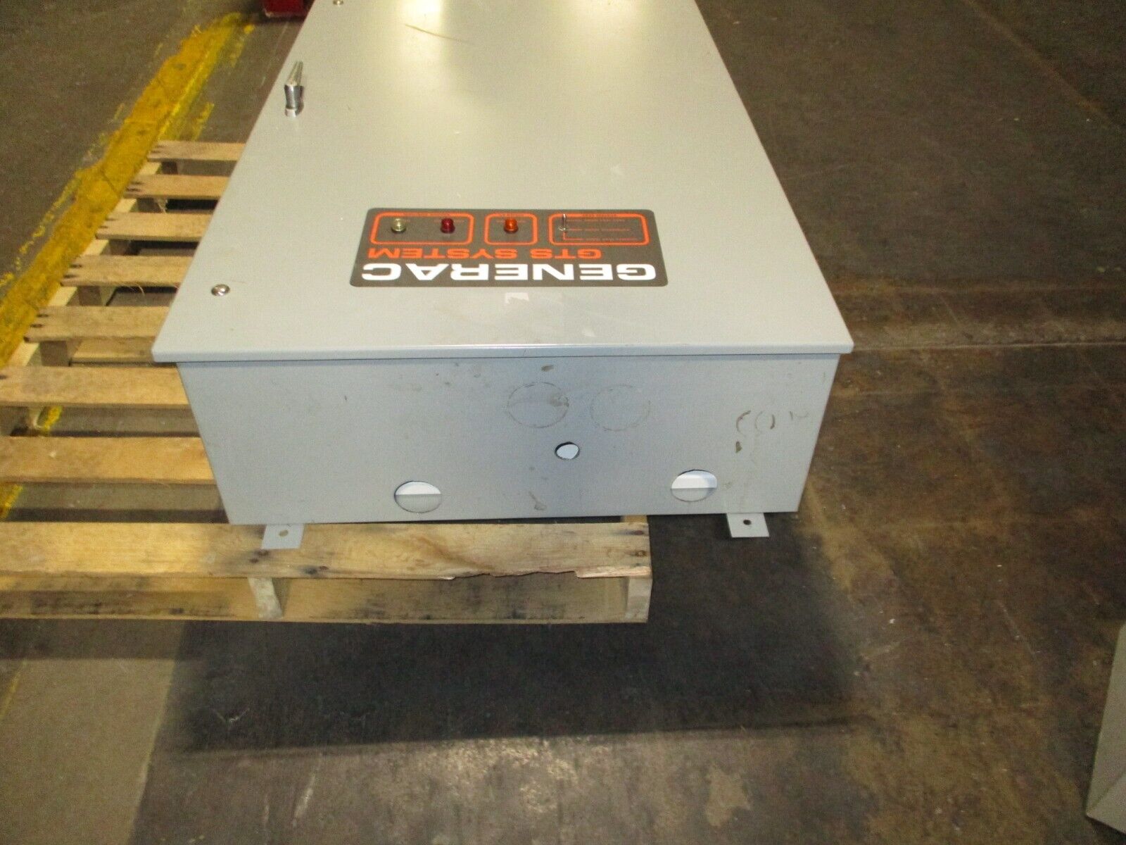 Generac Automatic Transfer Switch 91A01541-W 200A 120/240V 1Ph Used