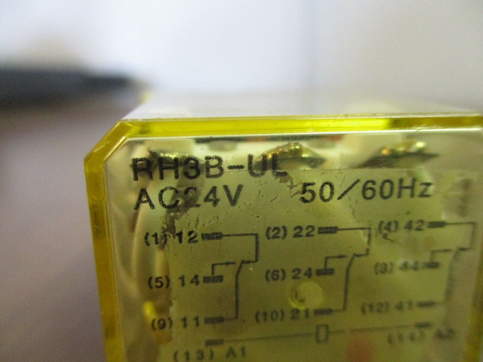 Idec Relay RH3B-UL 24V *Lot of 7* Used