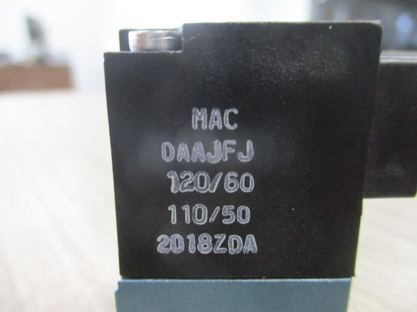 MAC Solenoid Valve 35A-B00-DAAJ-1KJ New Surplus