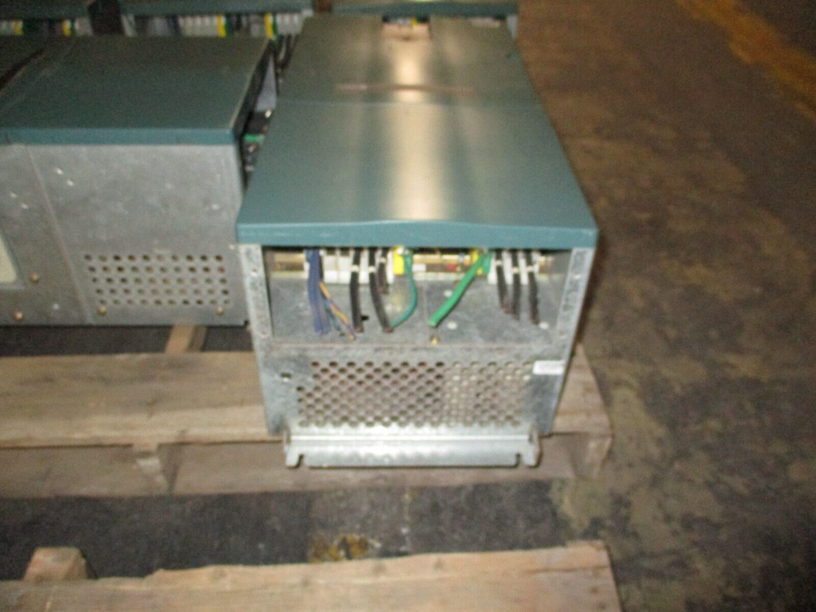 Rockwell Automation VTAC9 AC Drive 9VT401-096HNANA 75HP 3Ph *No Keypad* Used