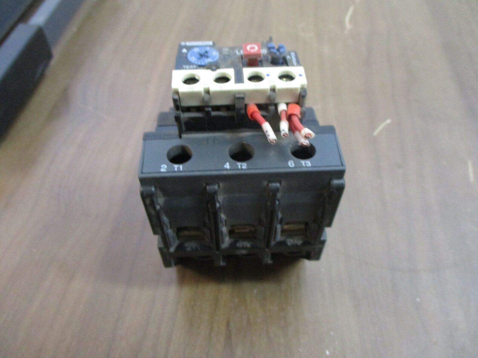 Telemecanique Overload Relay LR2-D3559 48-65A 3P Used