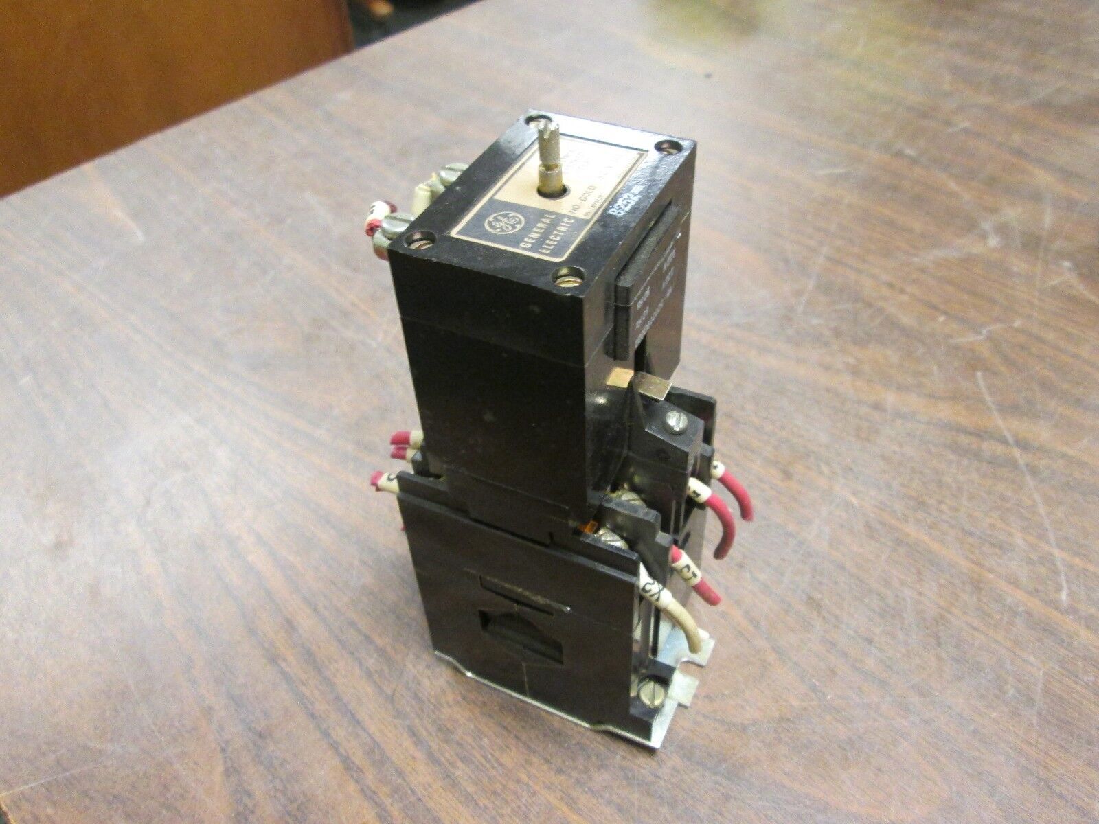 GE Relay CR120BL022** 120V Coil Used