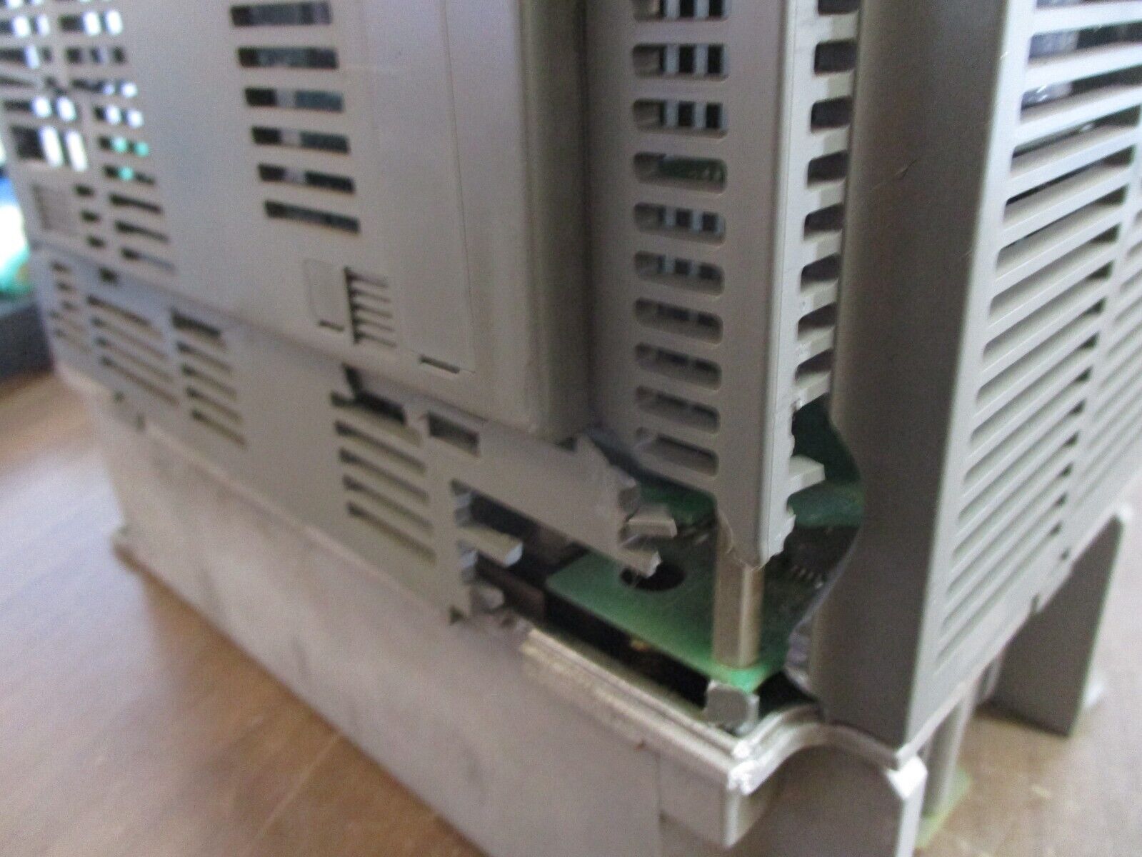 Industrial Indexing Systems Delta Servo Drive DS-50/RA *Broken Vent Siding* Used