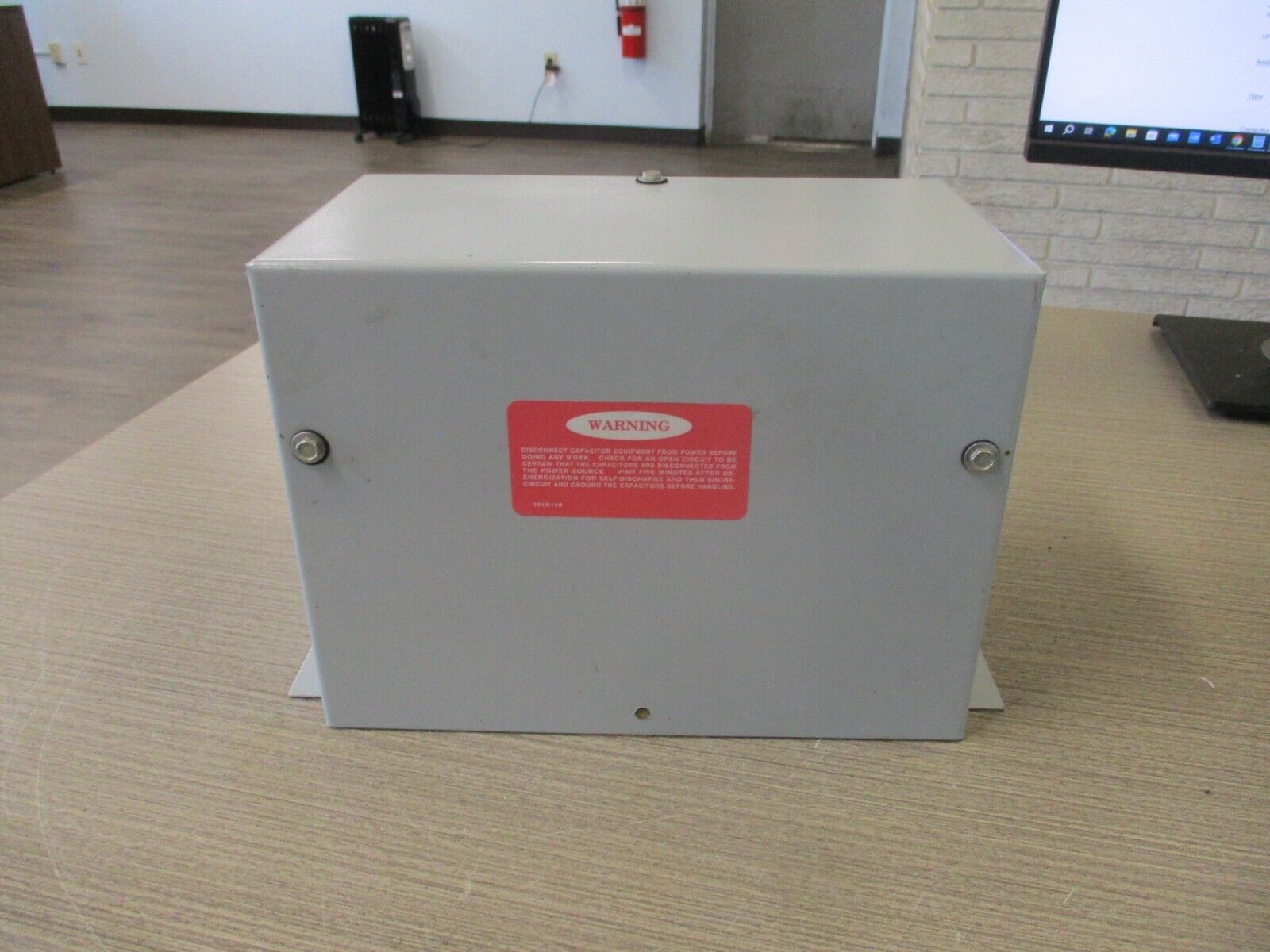 GE Capacitor 65L801TE1 1.5 KVAR 480V 60HZ 3Ph Used.