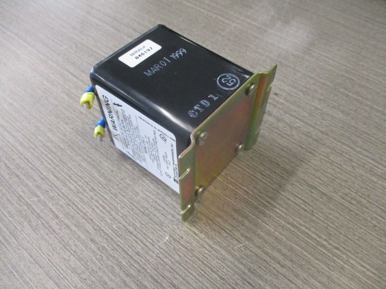 Instrument Transformers Capacitor Trip Device CTD-1 220 uF Input: 120VAC Used.