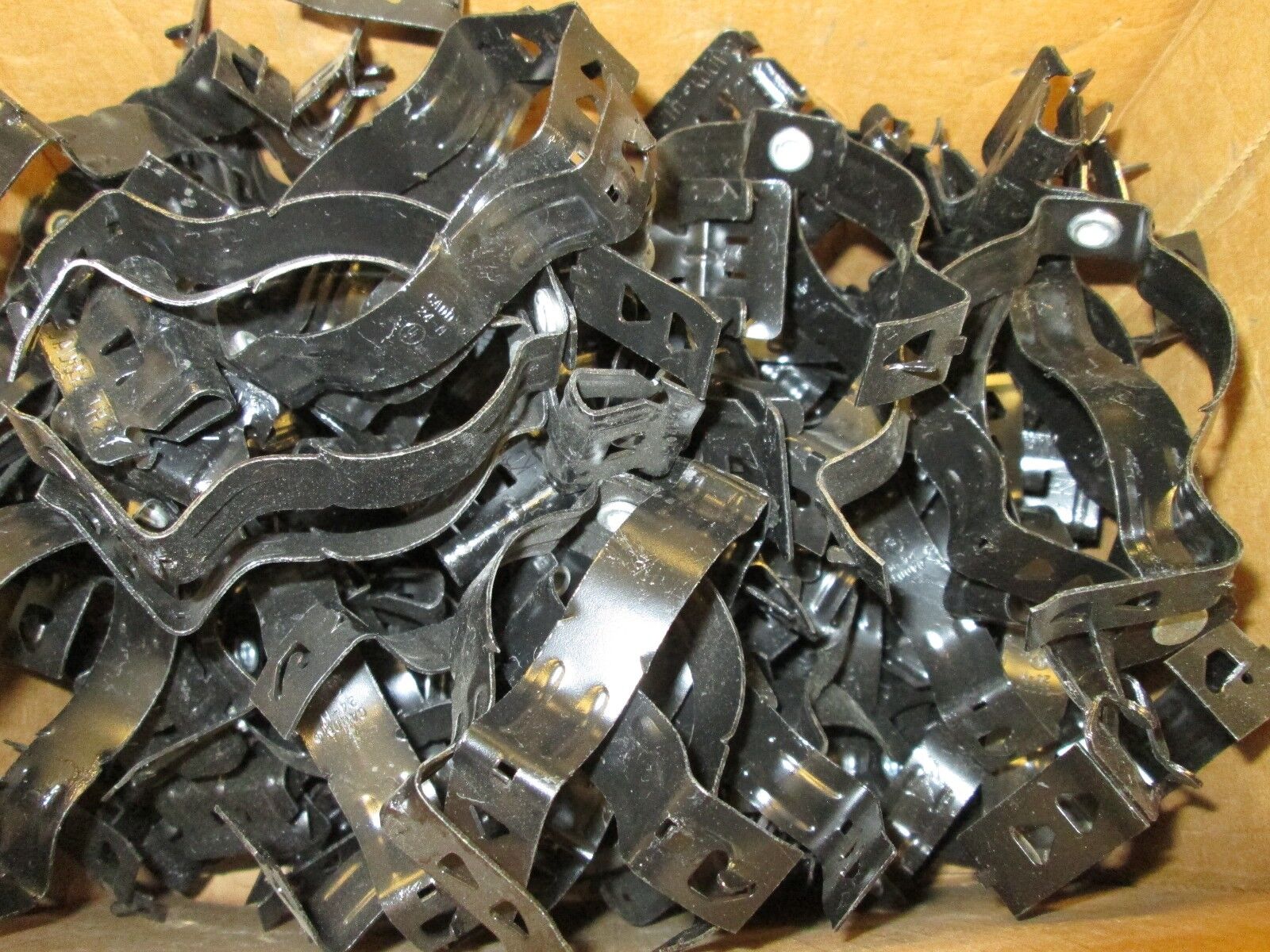 Caddy Side Mount Combination Conduit Hanger 24M24SM Approx 75 Pcs.
