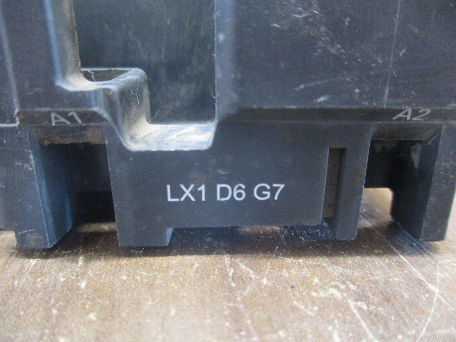 Telemecanique Magnetic Coil LX1D6G7 120V 50/60Hz *No Terminal Screws* Used