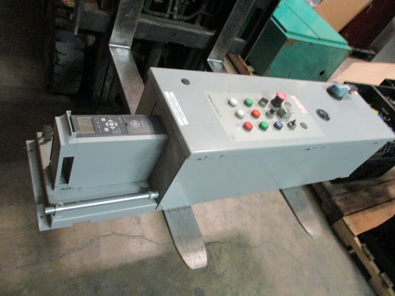 GE AF-600 FP AC Drive w/ Bypass 6KFPH30051RD4XX 5HP 3Ph 460V Used