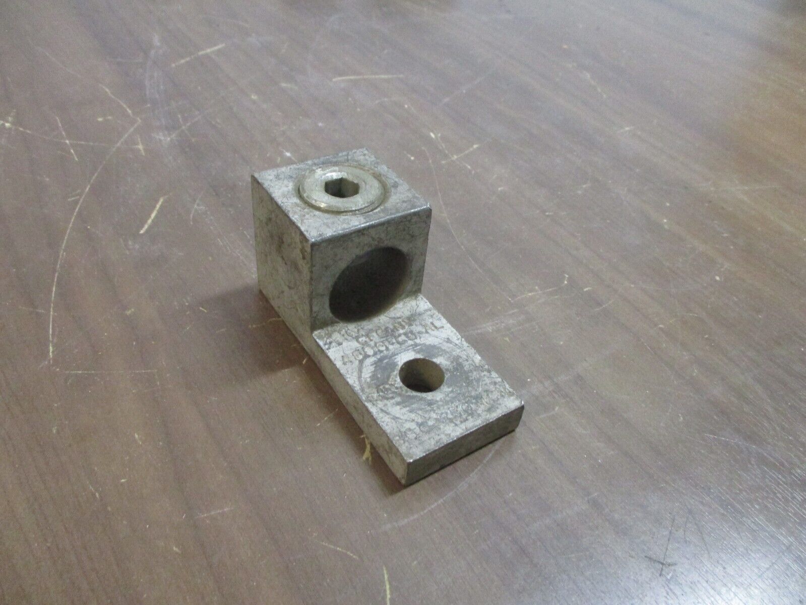 CFC Mechanical Lug A800-CU-AL 800-850MCM Used