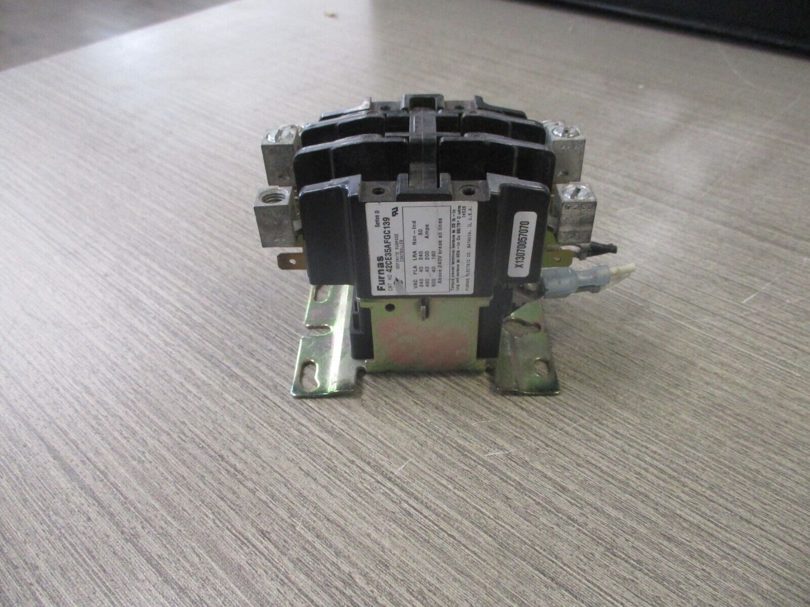 Furnas Definite Purpose Contactor 42CE35AFGC139 Ser. B 120V 40A 600V Used.