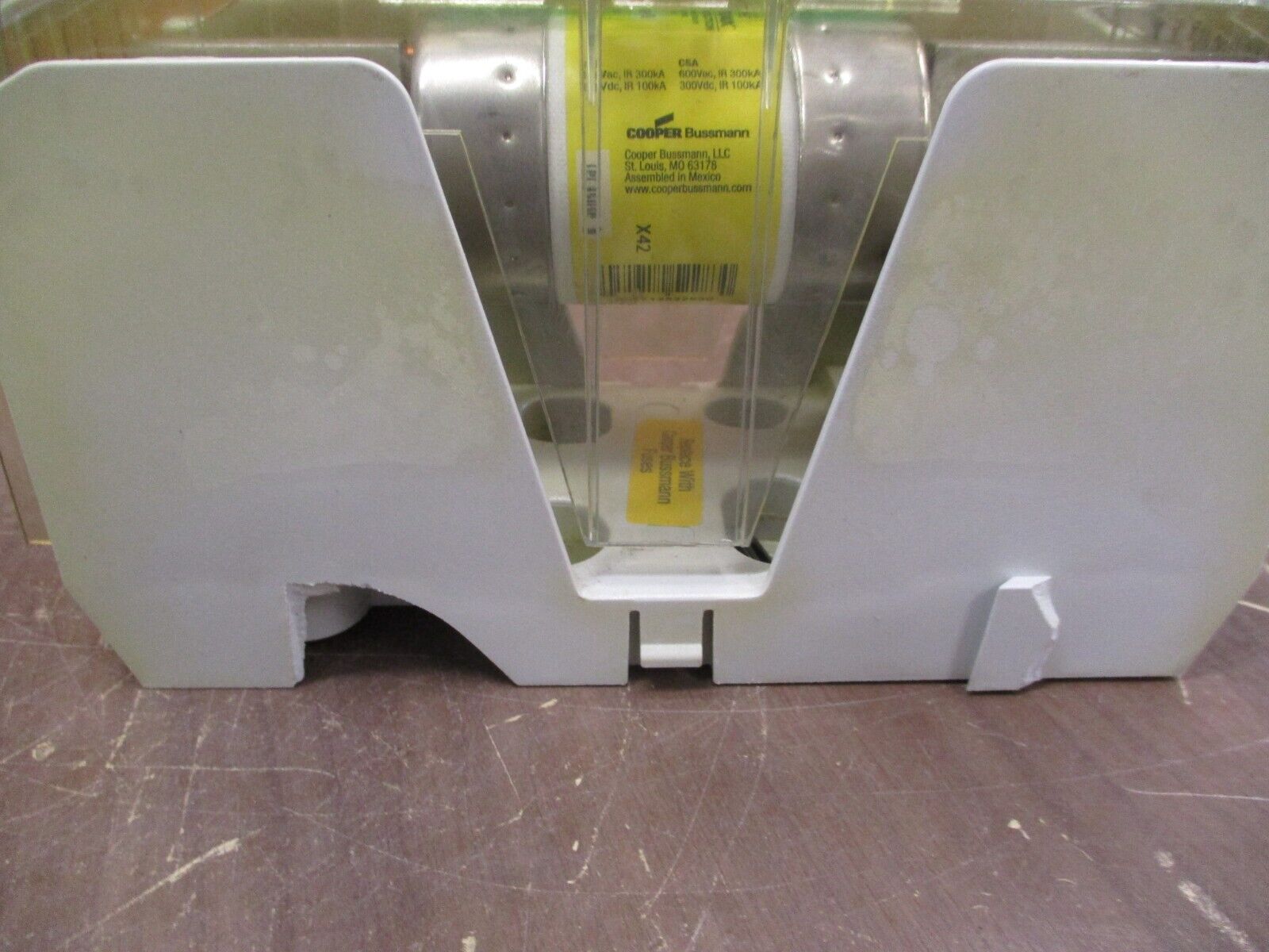 Cooper Bussmann Fuse Block JM60400-3CR 400A 600V 3P w/ (3) 350A Fuses Used
