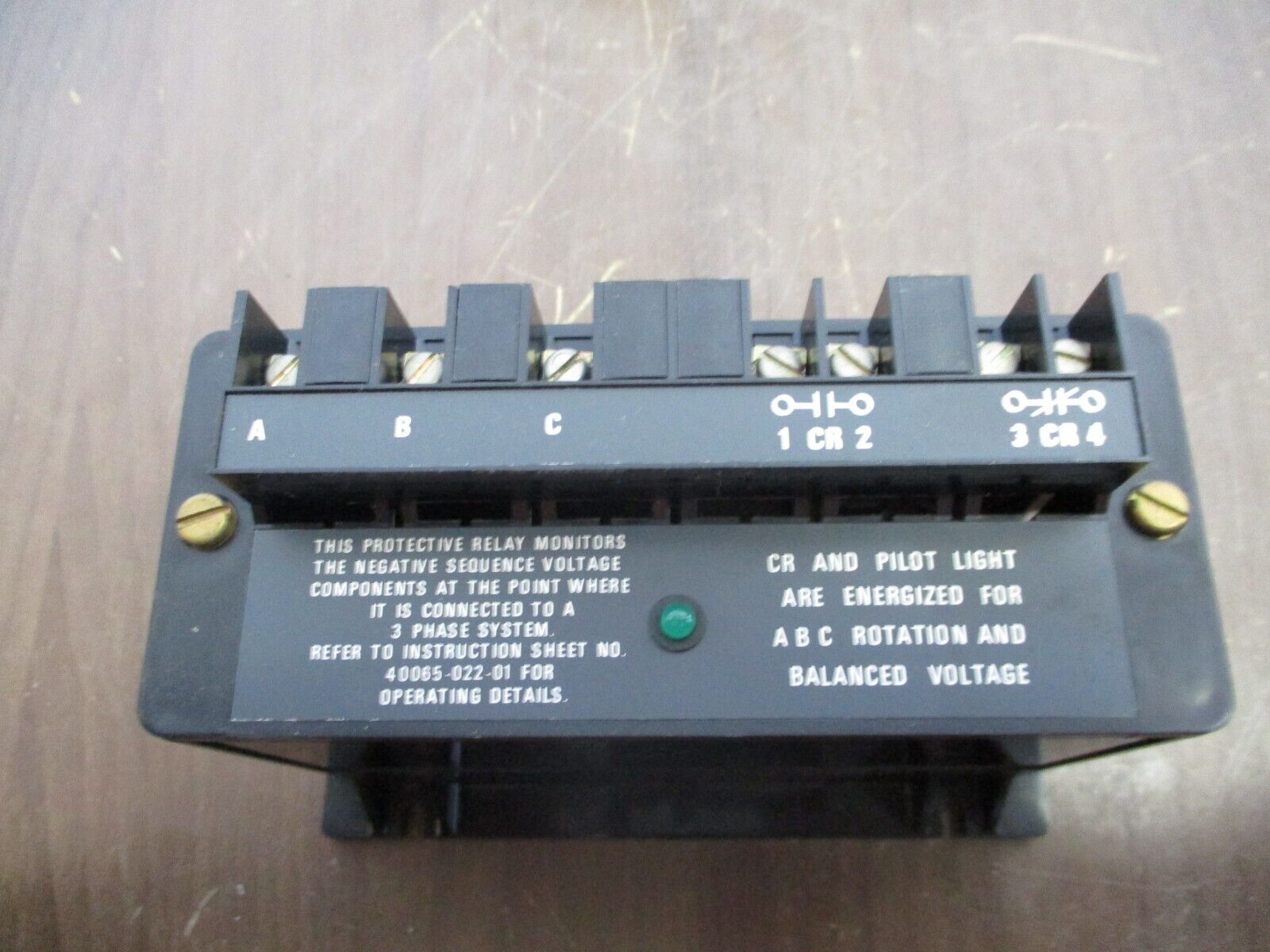 Allen-Bradley Line Voltage Monitor Relay 813S-V0WE Ser. B 120V 3Ph 60Hz Used