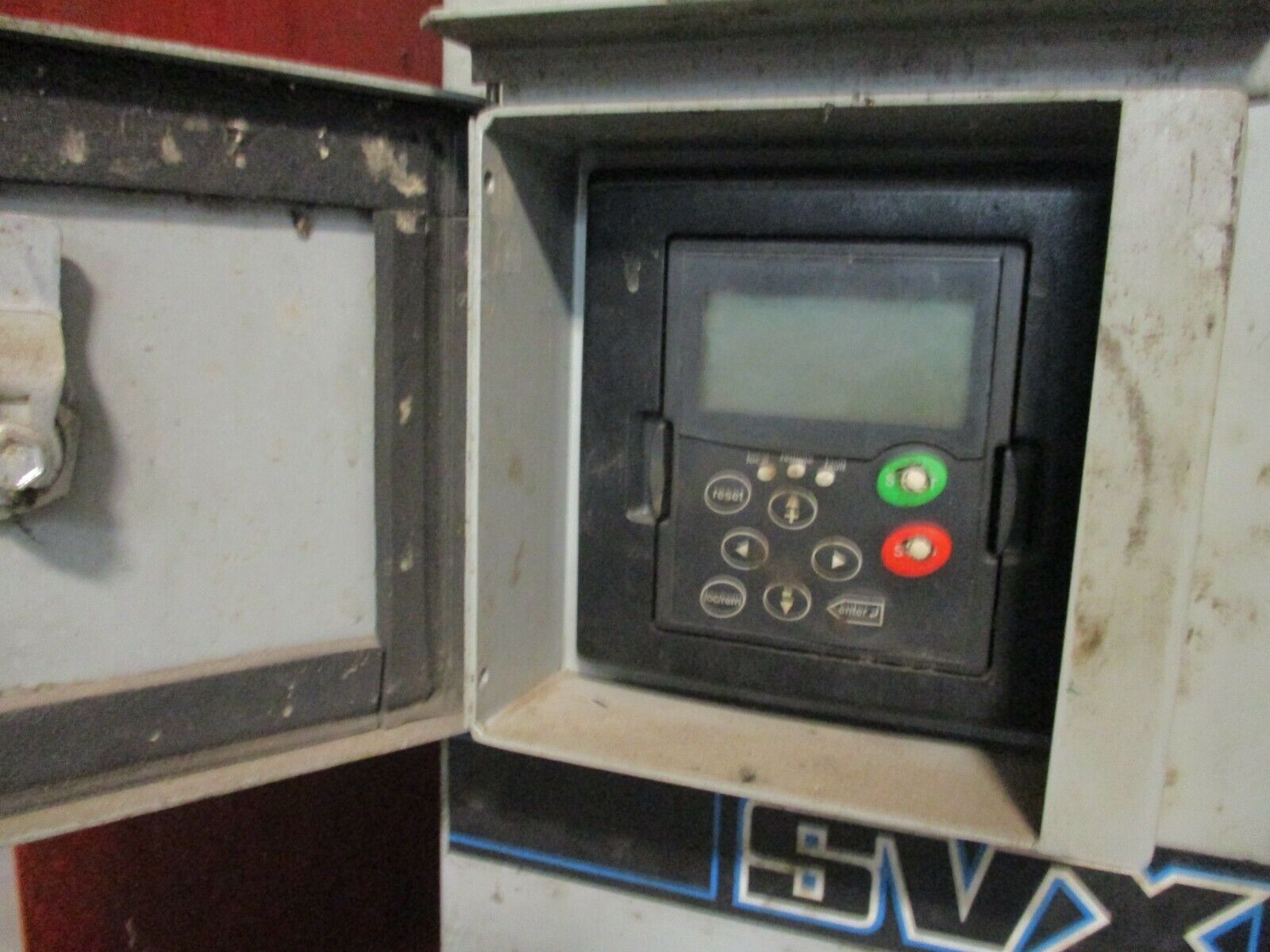 Eaton SVX9000 Nema 3R AC Drive SVX15034APP1 150HP 480V 3Ph Used