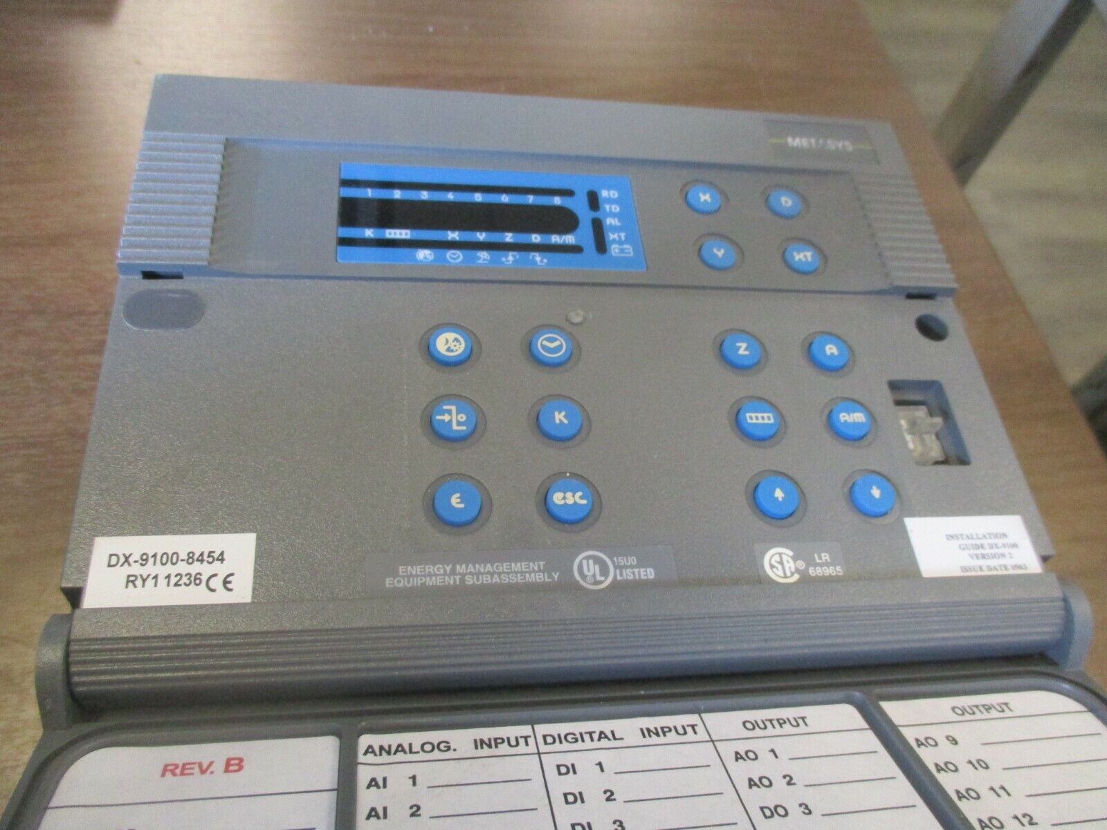 Johnson Controls Metasys Controller w/ Base DX-9100-8454 Rev. B 24VAC Used