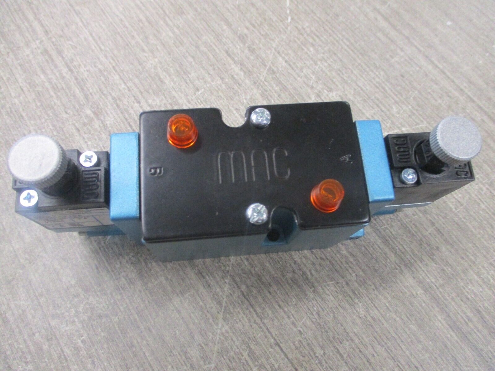 MAC Solenoid Valve 82A-BC-000-TM-DAAP-1DA Used