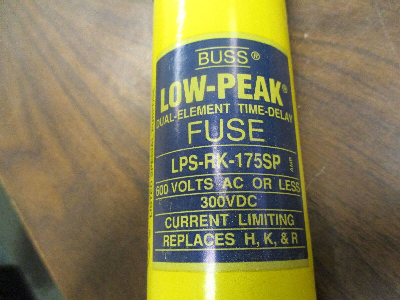 Cooper Bussmann Low-Peak Fuse LPS-RK-175SP 175A 600V New Surplus