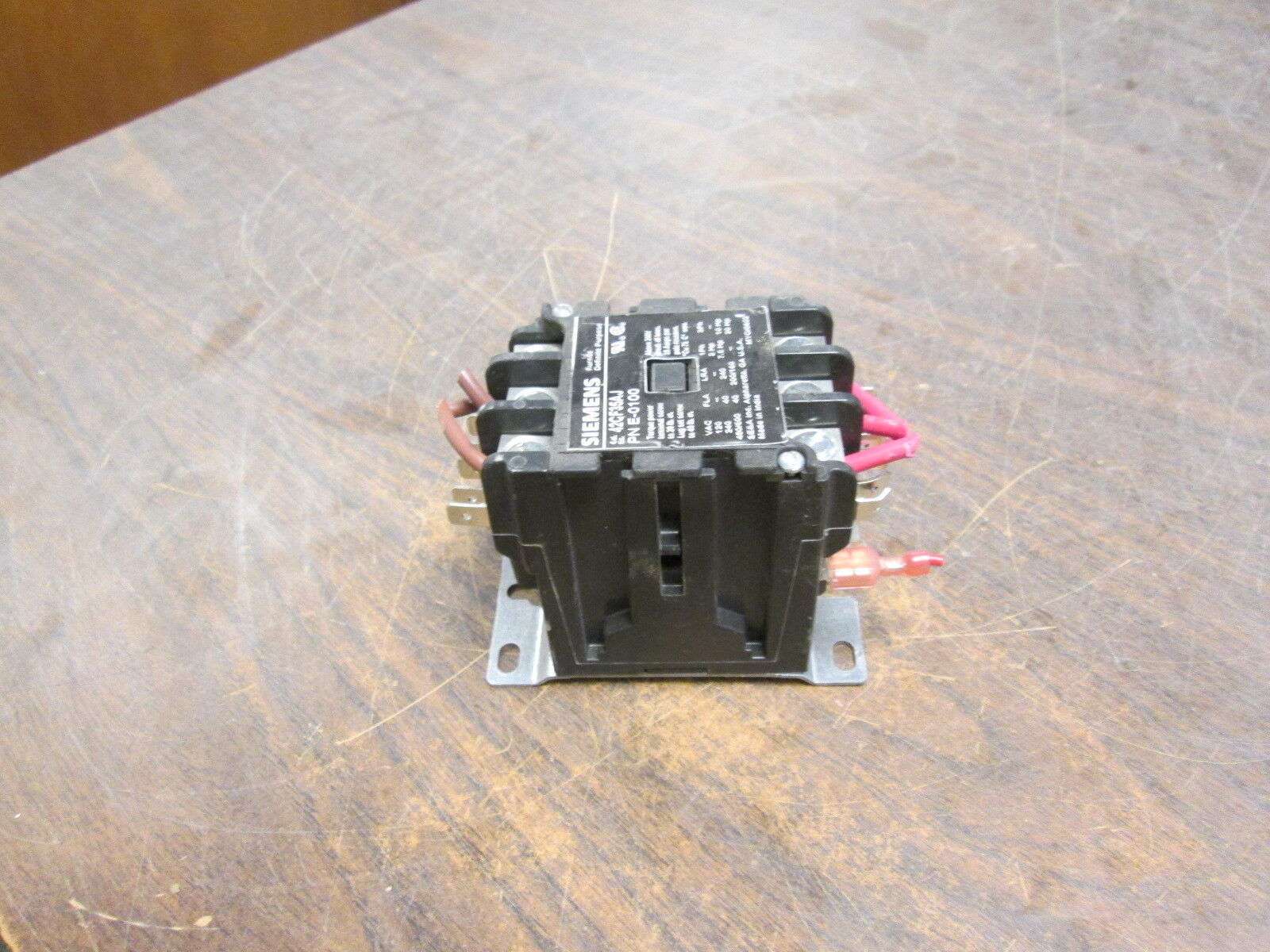 Siemens Definite Purpose Contactor 42CF35AJ 24V Coil 40A 600V Used
