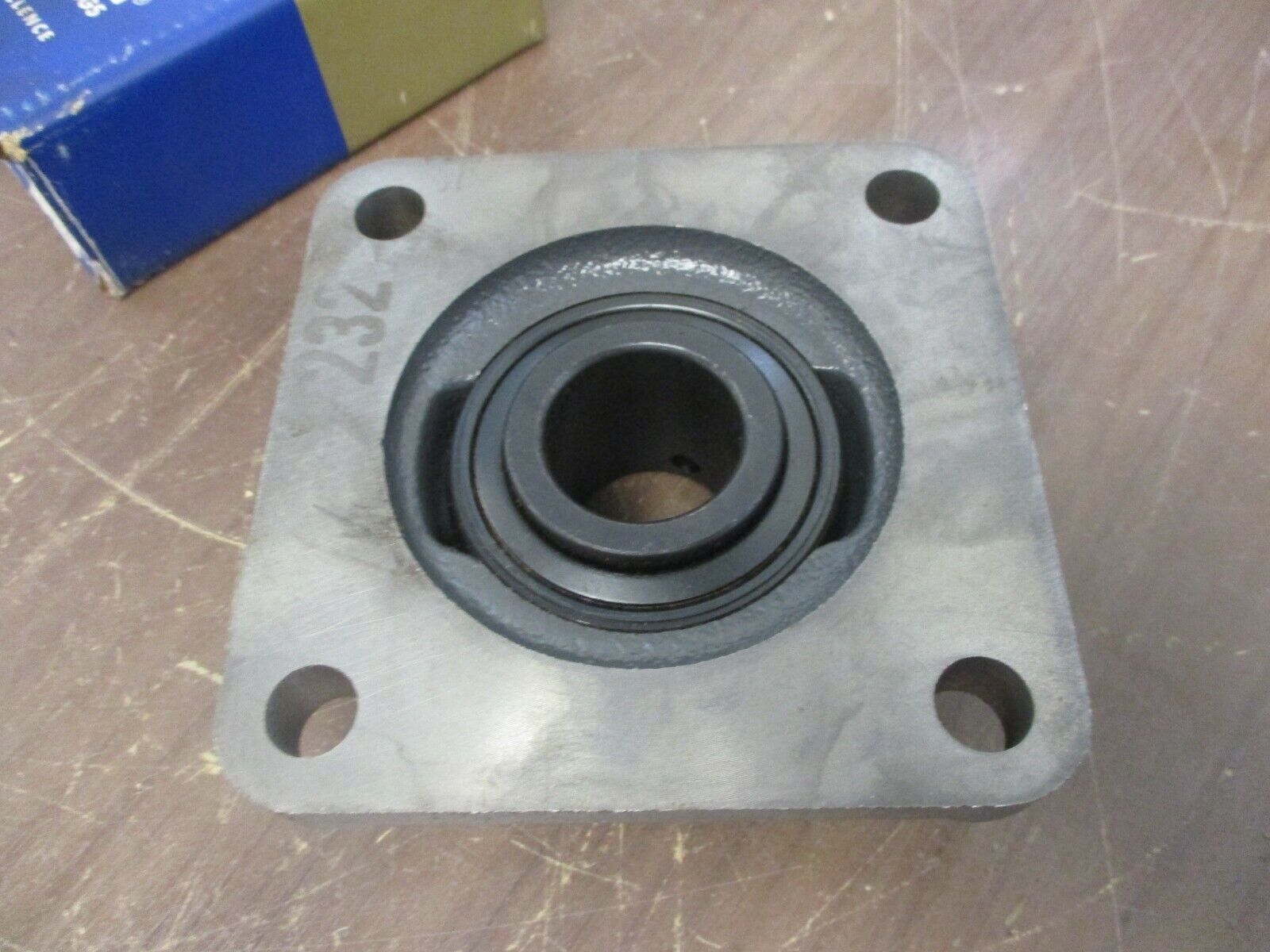 SealMaster Gold Line Flange Bearing SF-18 1 1/8" New Surplus