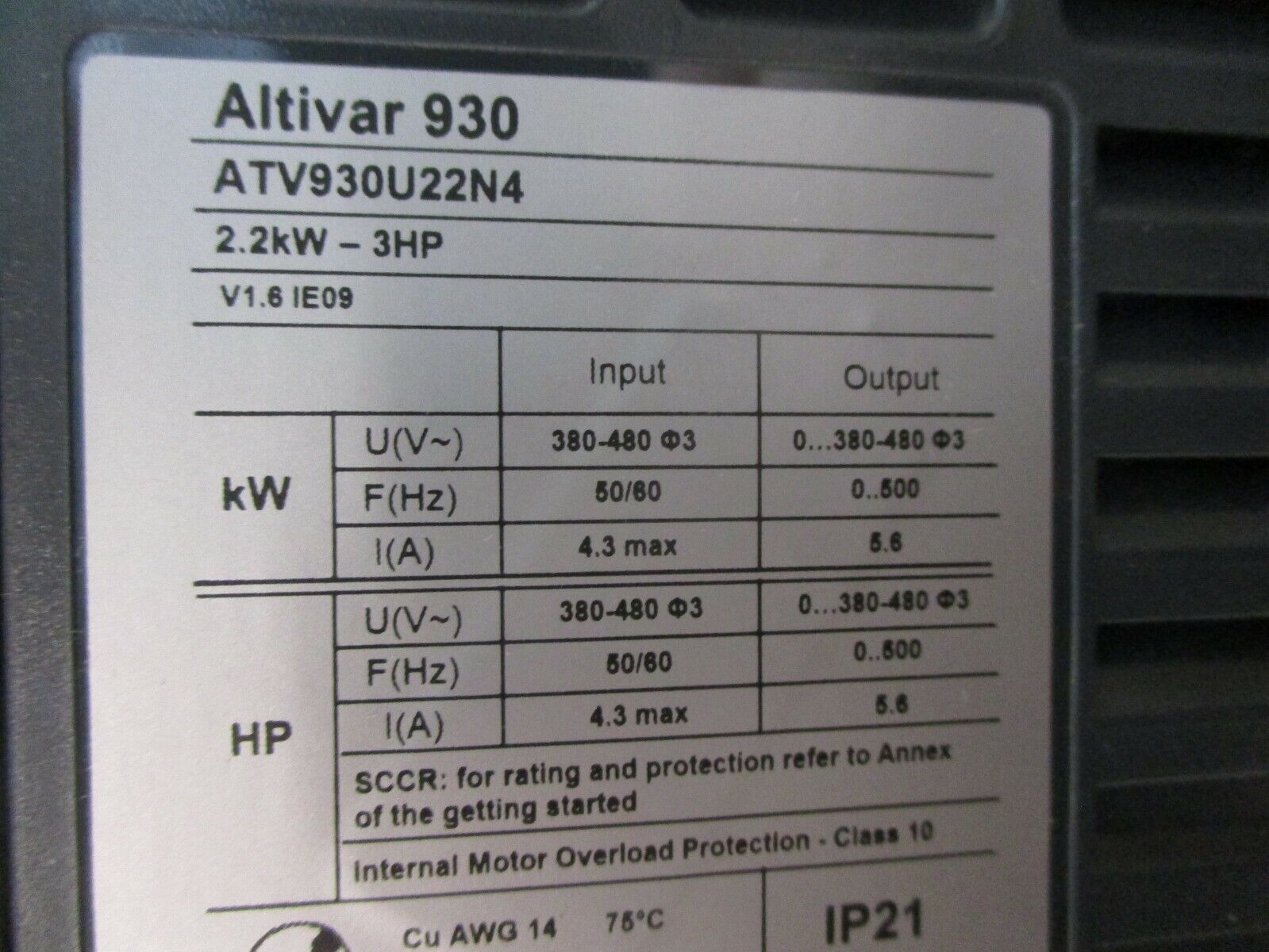 Schneider Electric Altivar 930 AC Drive ATV930U22N4 3HP 3Ph w/ Keypad Used