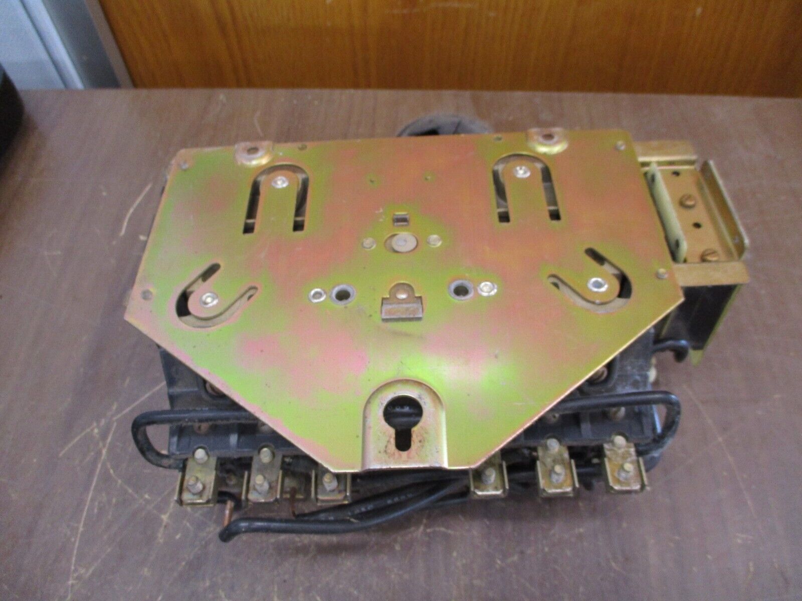 Allen-Bradley Size 1 Reversing Starter 705-B0D103 120V Coil *Heaters May Vary*