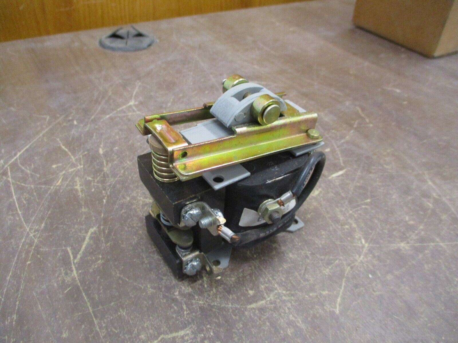 GE Solenoid CR9503209CAN5 125VDC Coil New Surplus