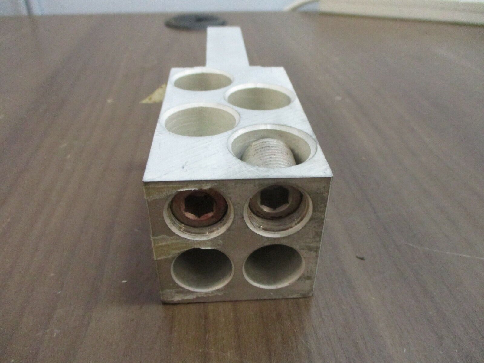 GE Mechanical Lug 252B3638G1 2/0-600 kcmil Used