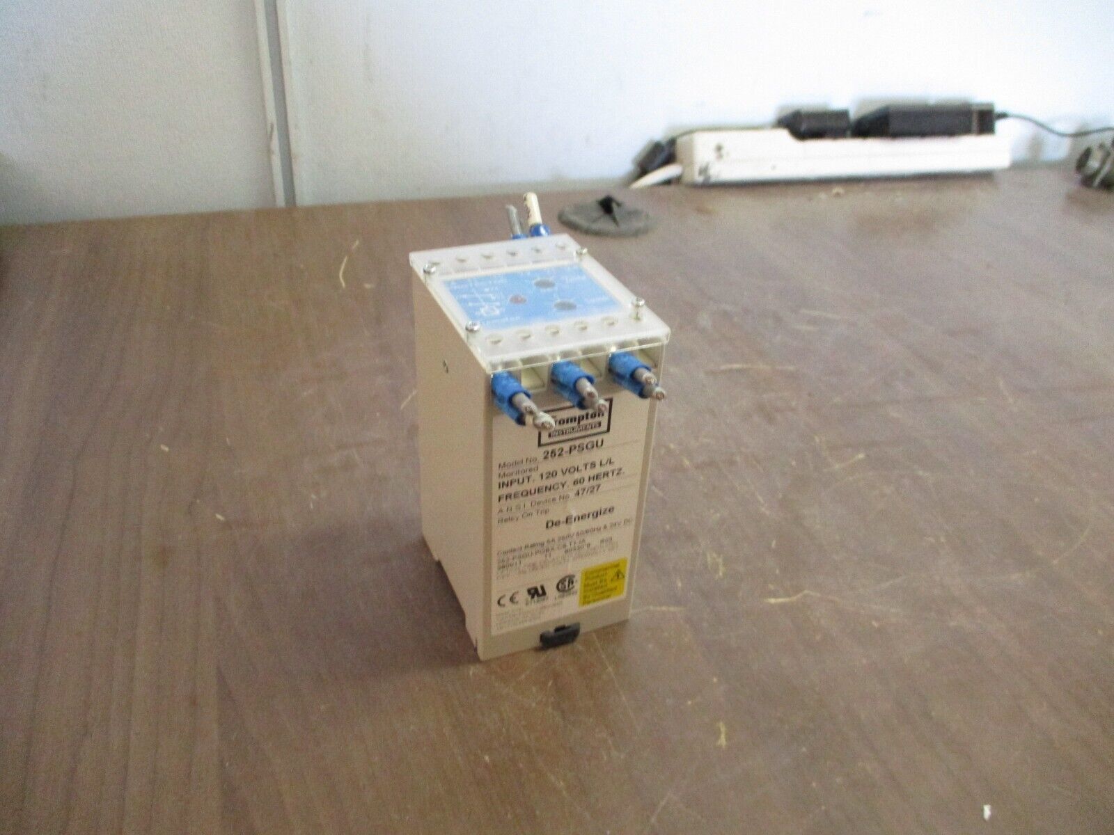 Crompton Protector Time Delay Relay 252-PSGU-PQBX-C6-T1-IA 120V 60Hz Used