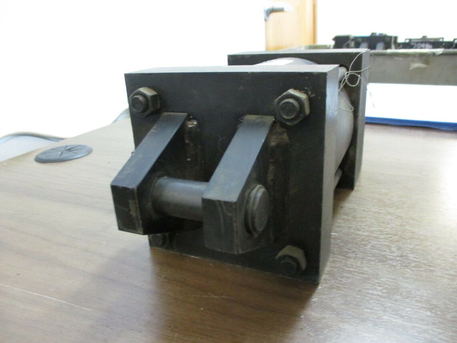 RWC Air Cylinder 889306108 250 PSI Used