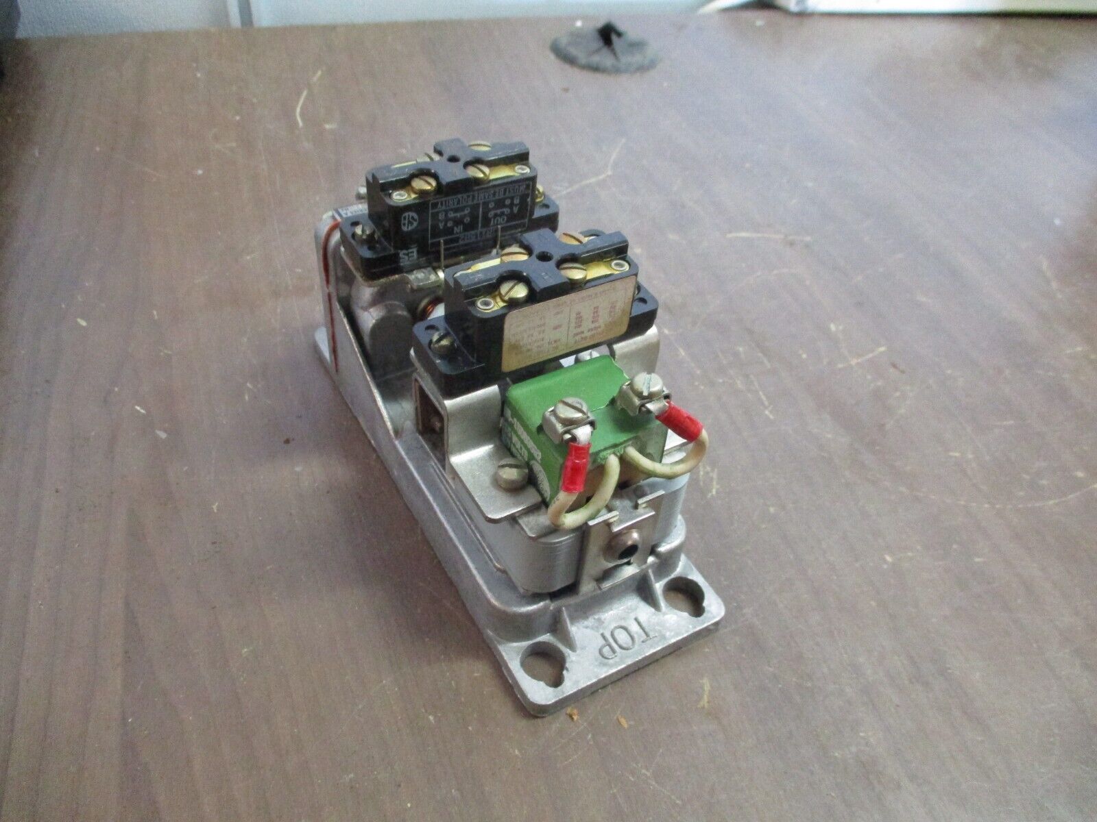 GE Pneumatic Time-Delay Relay CR2820B111AA2 Ser. A 115V Coil 600V *No Box*
