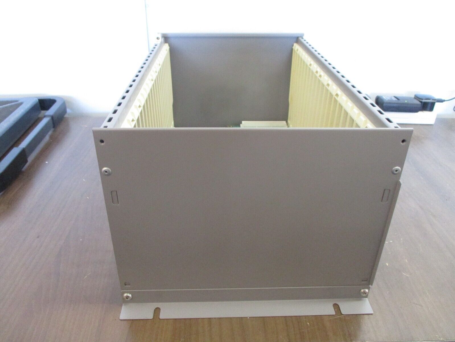 Siemens I/O Chassis 505-6516 16-Slot Used