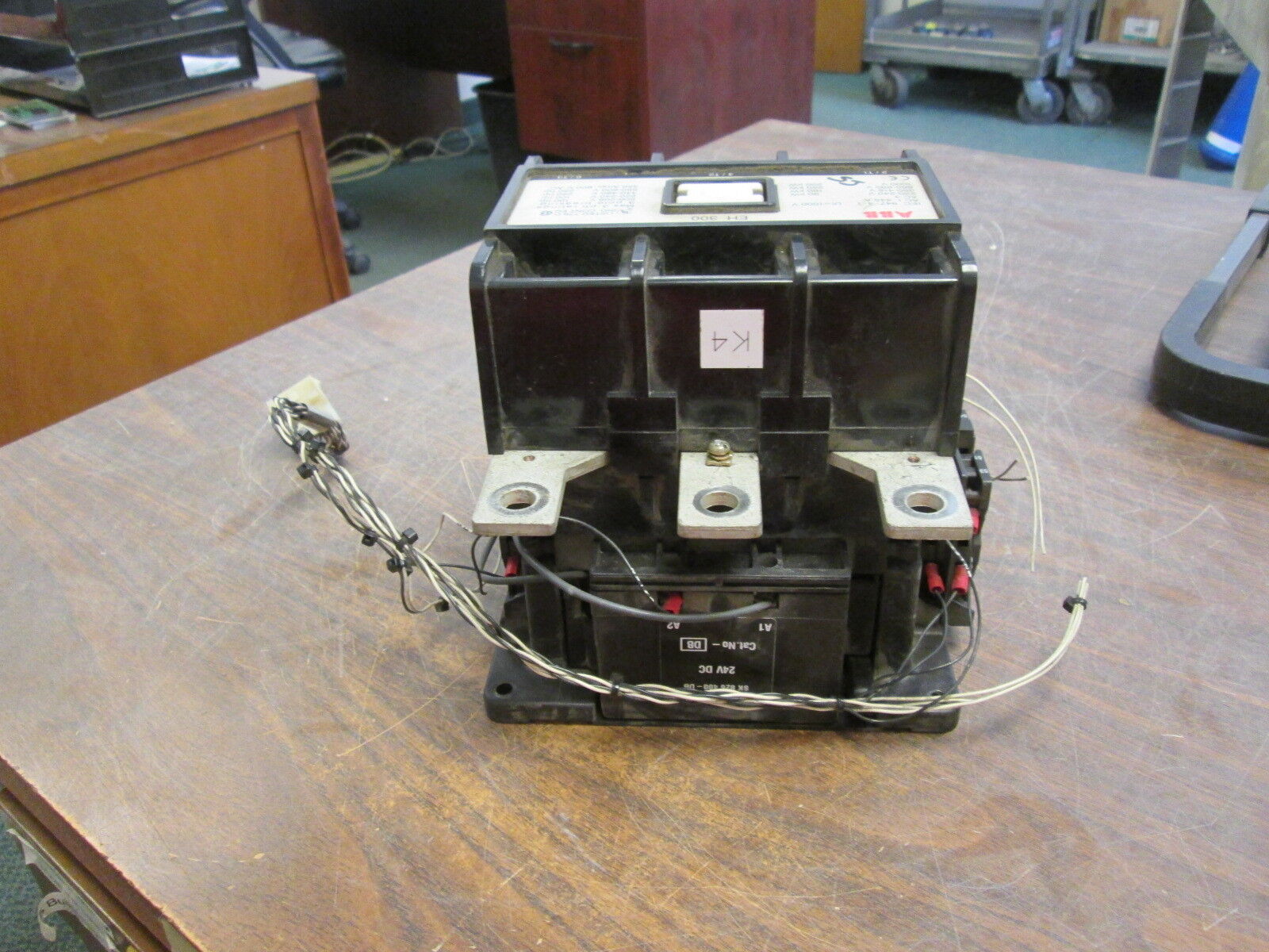 ABB Contactor EH 300C-*L 24VDC Coil 350A 600V Used