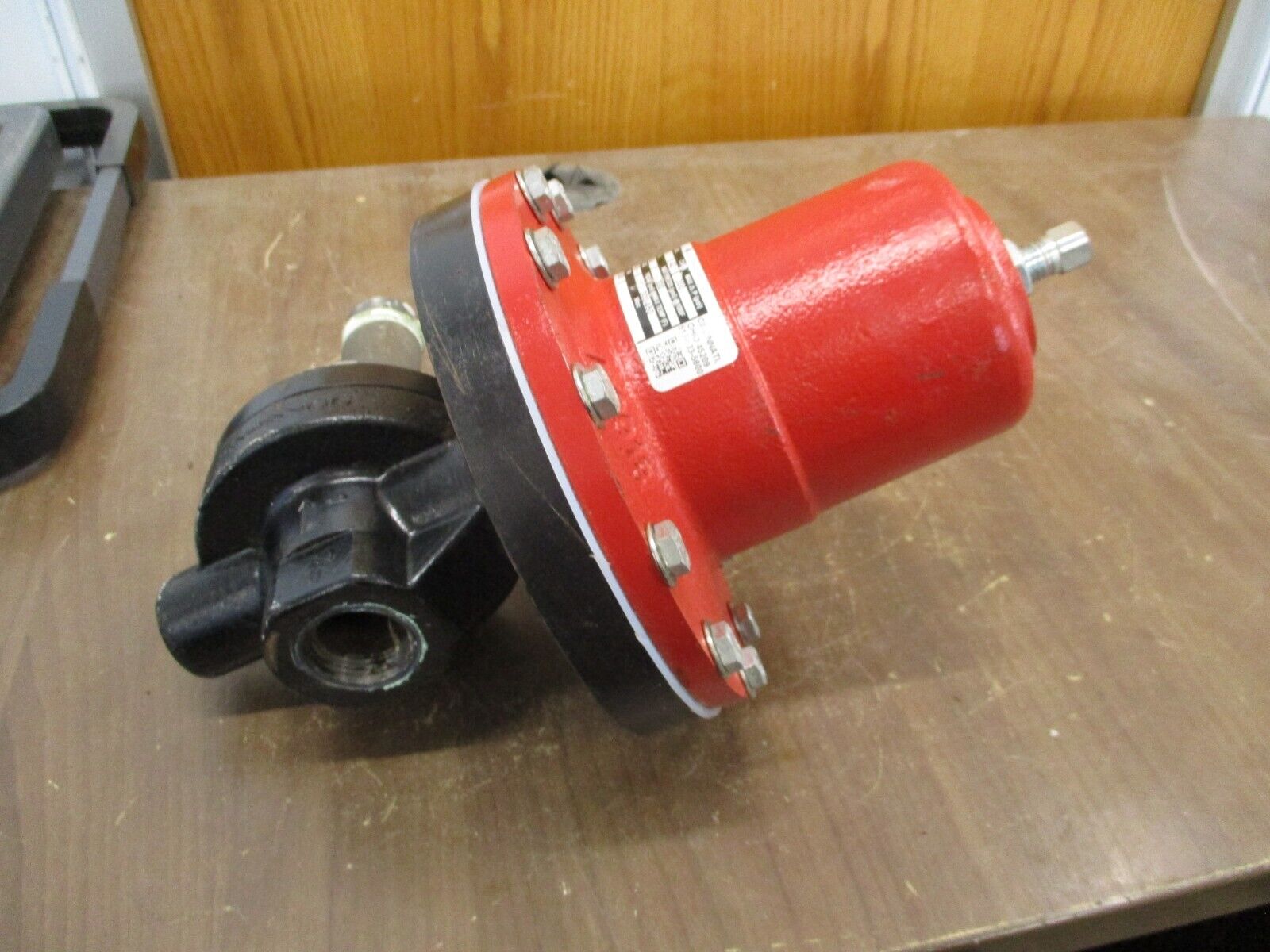 Jordan Valve Pressure Regulator 50 300 PSI Max Size: 1" Seat: JOR Range: 15-80