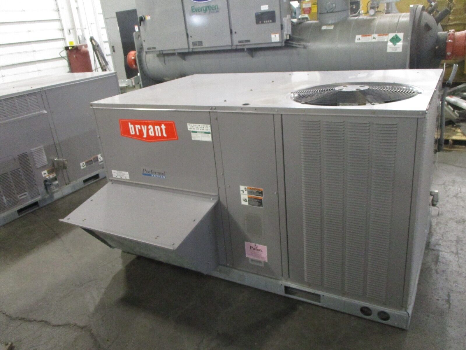 Bryant 581J Rooftop Unit 581JP06A115A2A0AAA 5 Ton 208/230V MFD 2015 Used