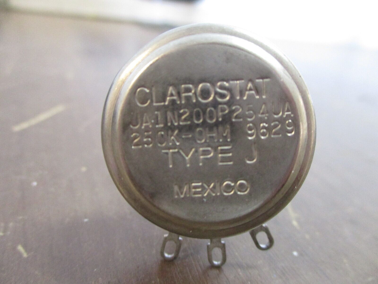 Clarostat Potentiometer JAIN200P254UA New Surplus