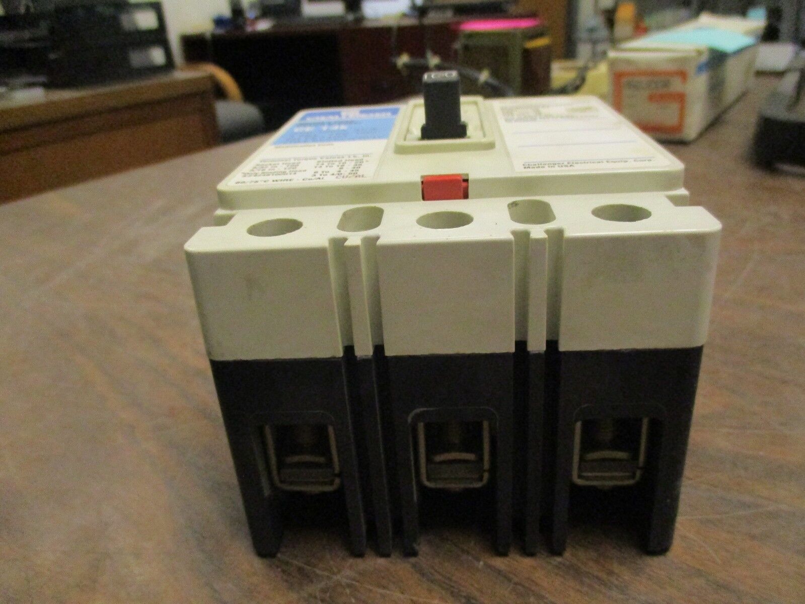 Challenger Circuit Breaker CE3100 100A 480V 3P Used