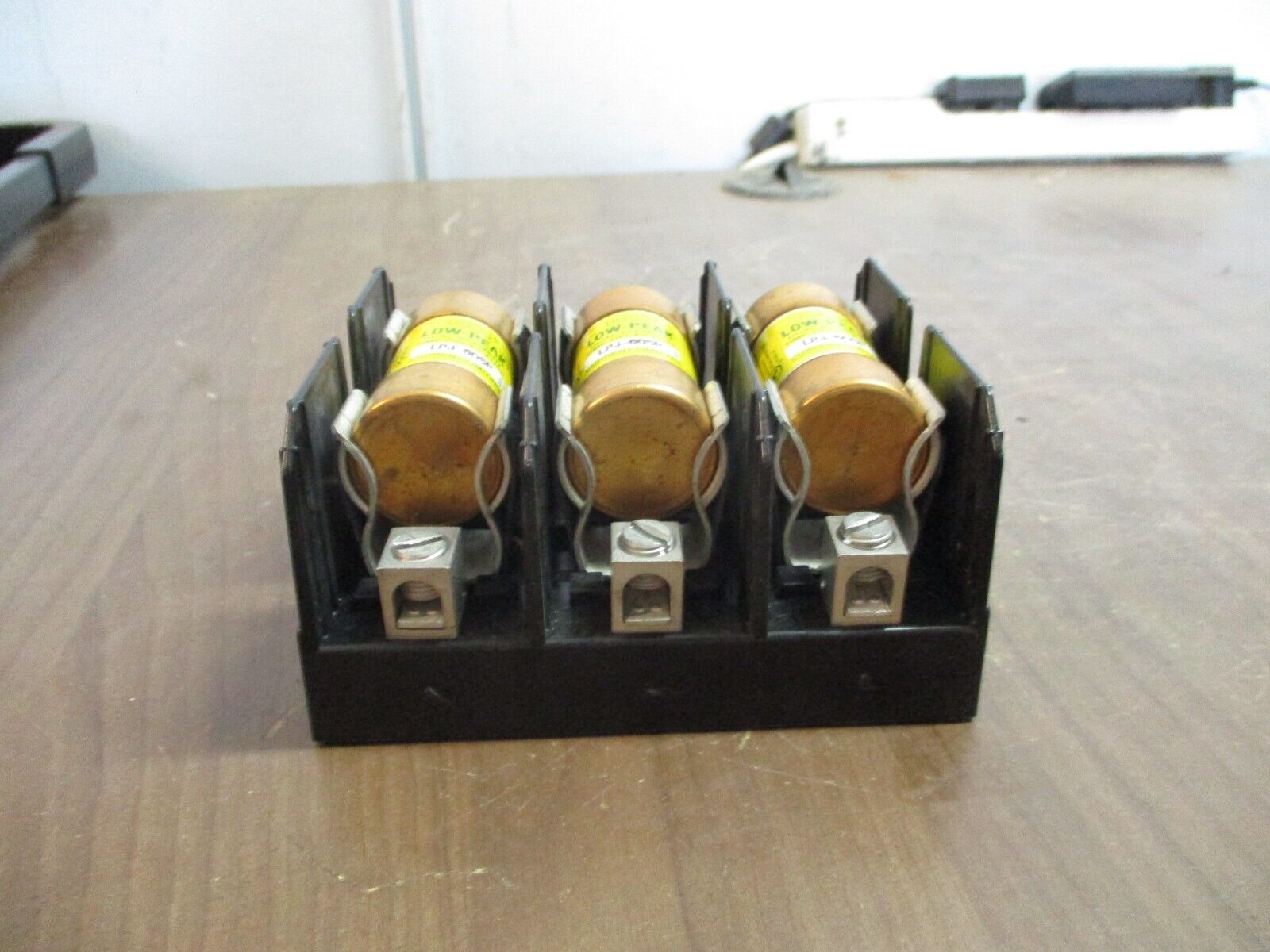 Buss Fuseholder J60060-3CR 60A 600V 3P w/ (3) 60A Fuses Used