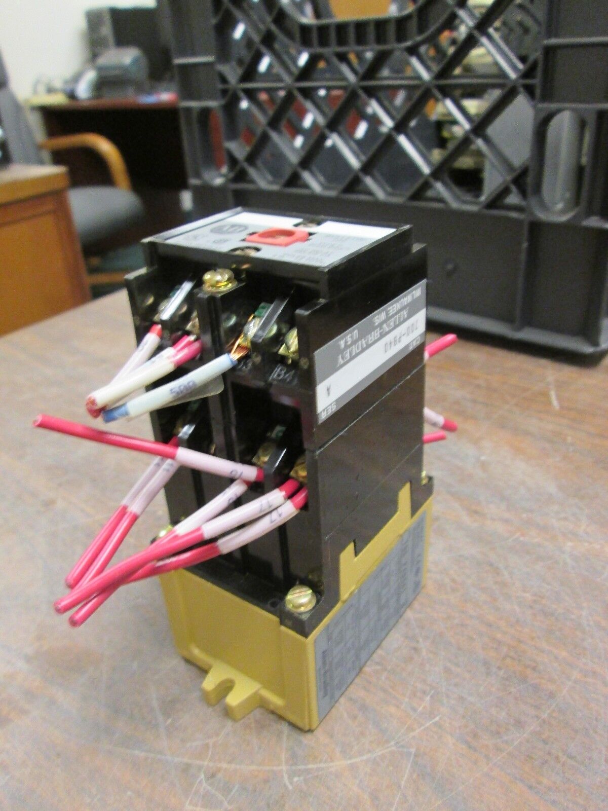 Allen-Bradley Control Relay 700-PB40 700-P400A1 Relay 115-120V Coil Used